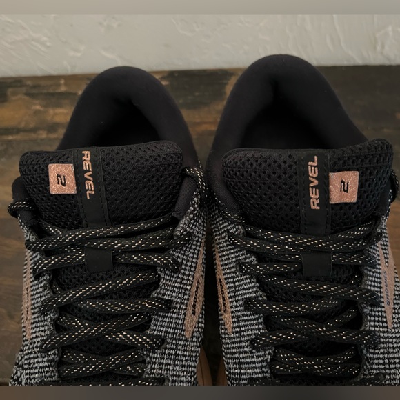 Brooks Revel 2 Womens SZ US 8 Running Shoe Sneaker 1202811B038 Gold/Black - Picture 2 of 14